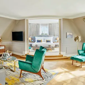 Mandarin Oriental, Ξενοδοχείο