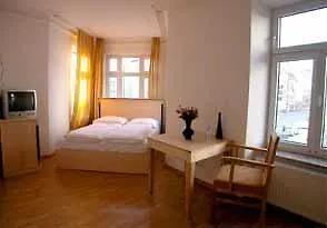 Pension Tillo Munich